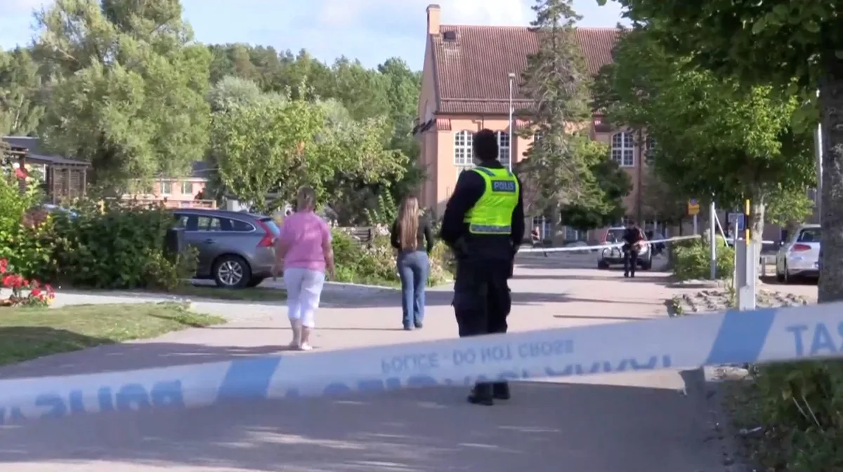Ataque con espada en Suecia: un hombre irrumpe en un colegio y hiere a varias personas antes de ser detenido por la policía
