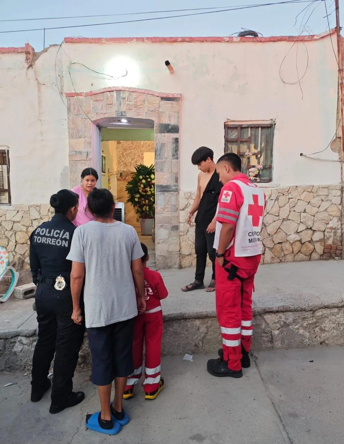 Incendio y conato de riña alteran velorio en la colonia La Polvorera de Torreón; hay tres intoxicados