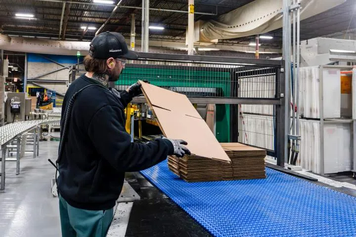 Canada lost 68K jobs in September, Statistics Canada says