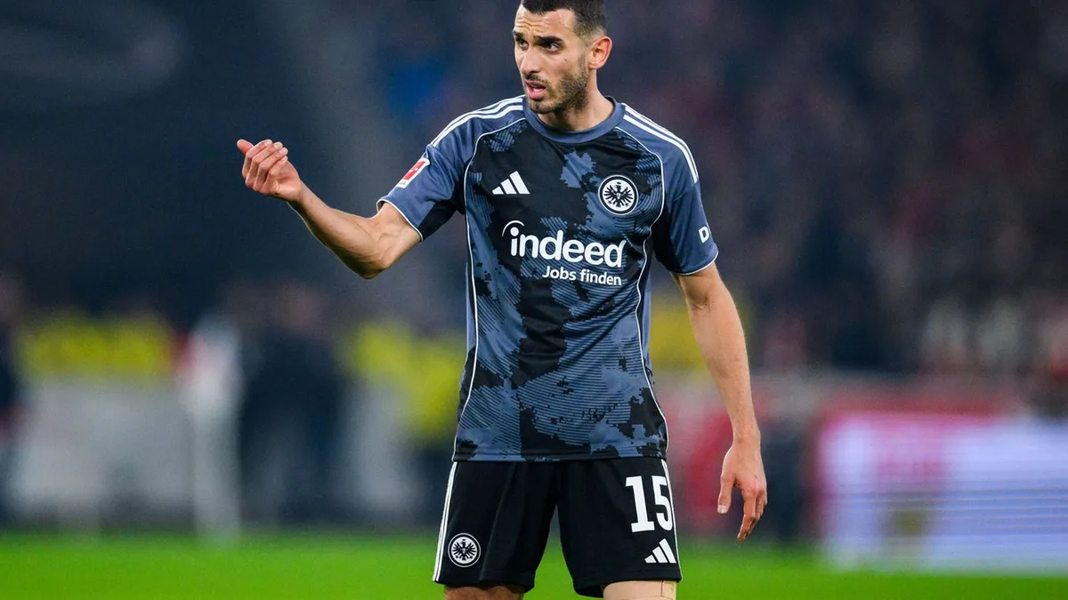 Fußball-Bundesliga: Wechsel fix: Köln holt Frankfurts Skhiri zurück