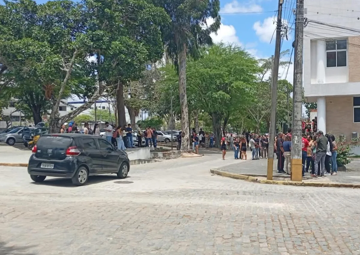 Suspeito de cometer injúria racial durante confusão política na UFCG é solto após audiência de custódia
