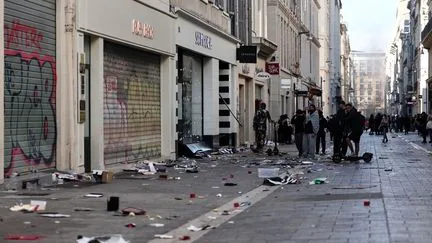 Plus de 30 000 pilleurs dénombrés à Marseille en marge de la manifestation du 17 octobre, selon la préfecture de police des Bouches-du-Rhône