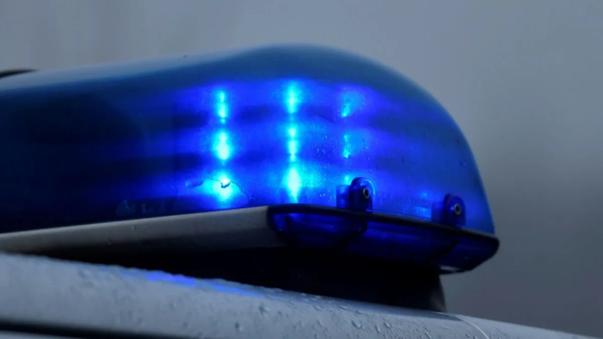 58-Jähriger soll in Bayern Polizisten mit Auto angefahren haben - Festnahme