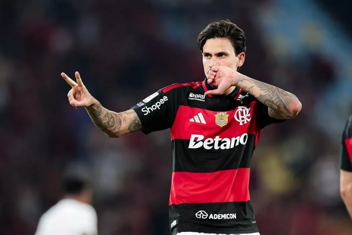 Flamengo vence o Bragantino e abre vantagem na liderança do Brasileirão