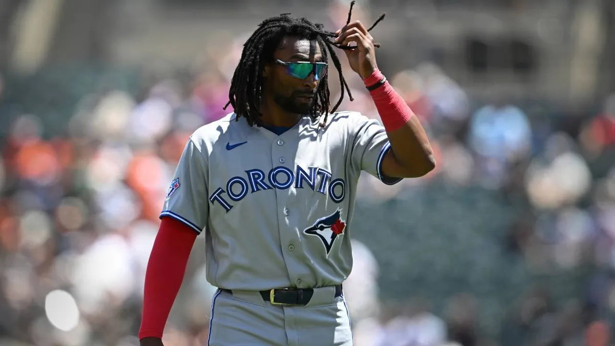 Blue Jays’ McAdoo drives in Okamoto with bloop single vs. Yankees