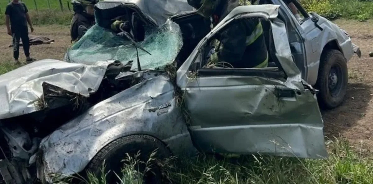 Santa Fe: una camioneta volcó sobre la Ruta Nacional 34 y murieron dos personas