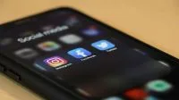 Justiça da França derruba proibição de redes sociais para menores de 15