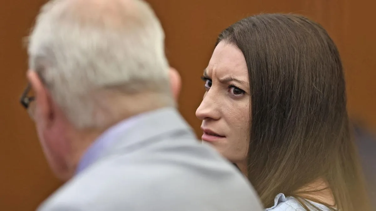 El juez ordena seguir deliberando al jurado de Lindsay Clancy tras un nuevo bloqueo