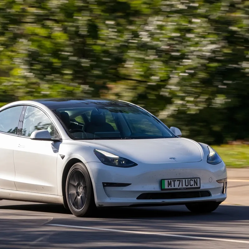 Actualité : Une Tesla Model 3 sans réparation majeure après 400 000 km : le verdict implacable qui fait taire les sceptiques sur l’électrique ?