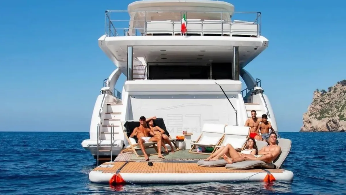 Así es el impresionante yate de 7,7 millones de dólares de Cristiano Ronaldo que Georgina Rodríguez se encargó de decorar