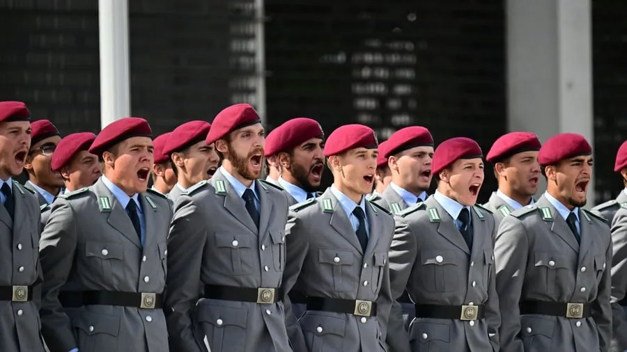 Verteidigung: Bundeswehr wächst so schnell wie geplant