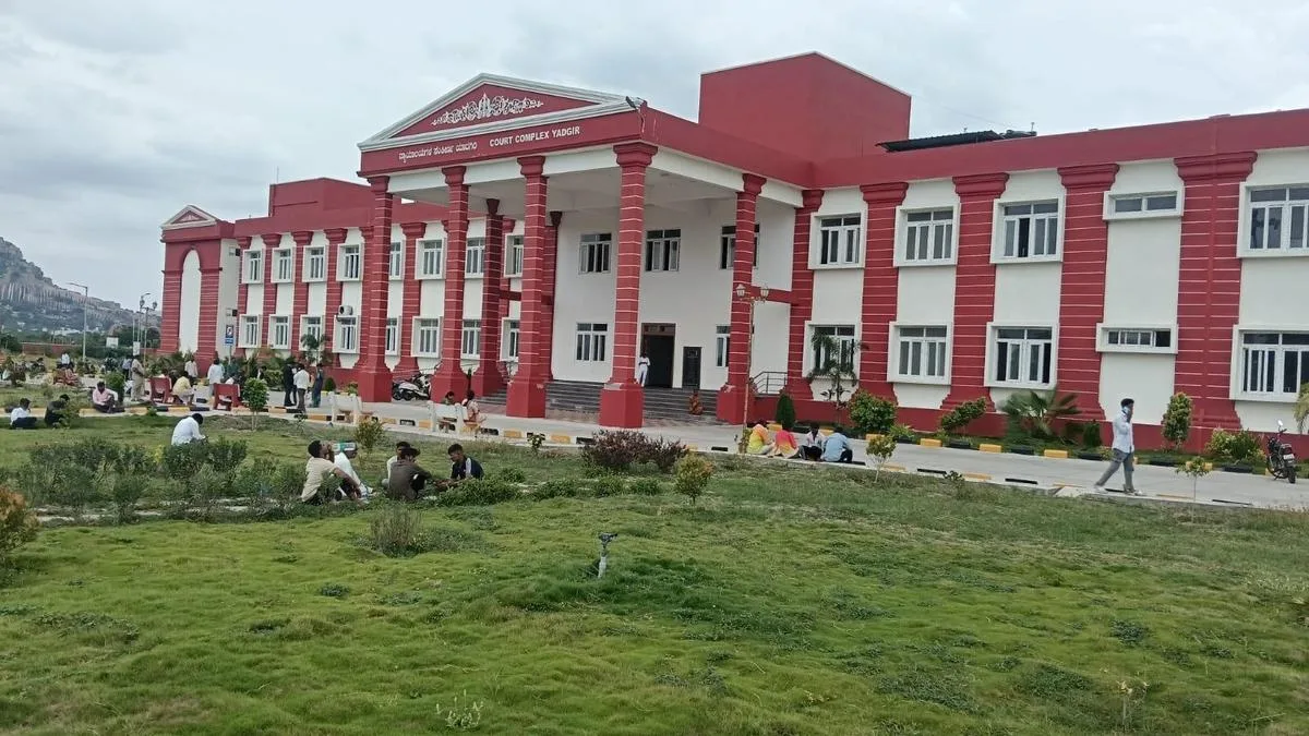 Movable properties of Yadgir PWD office attached after court order
