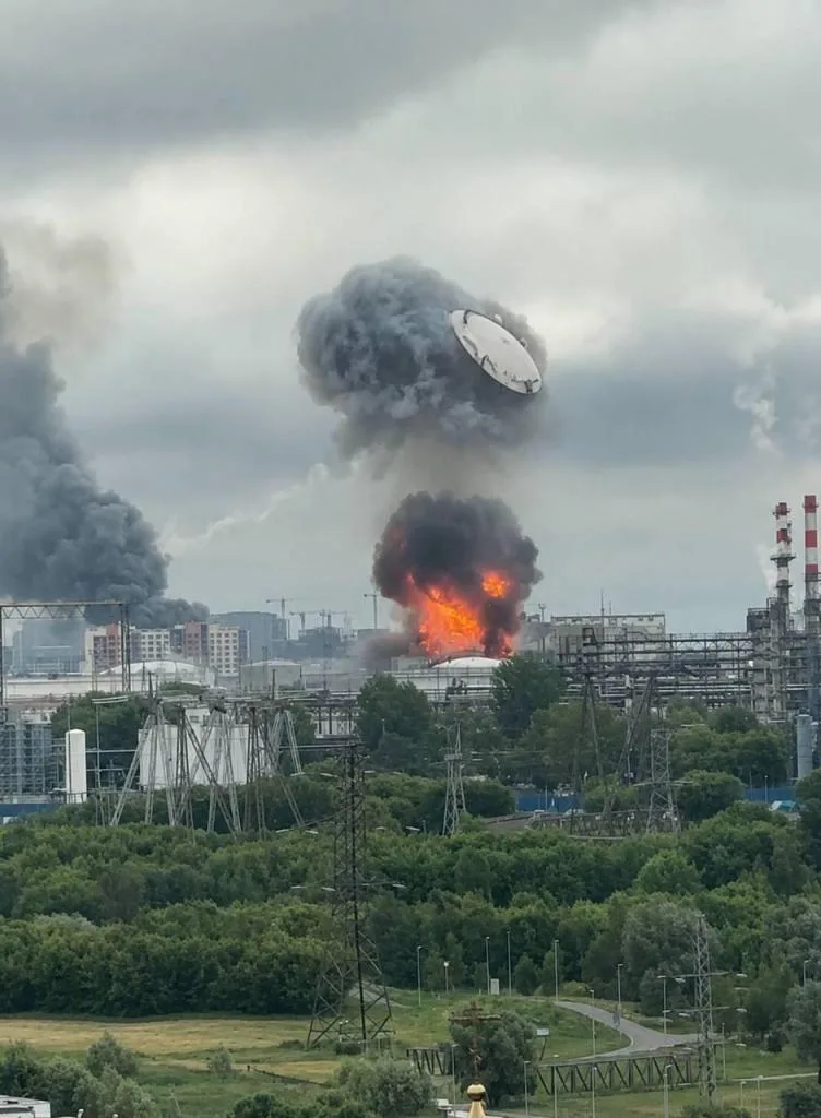 Ucrania ataca una terminal petrolera rusa horas después del acuerdo alcanzado entre Trump y Putin para liberar diésel ruso