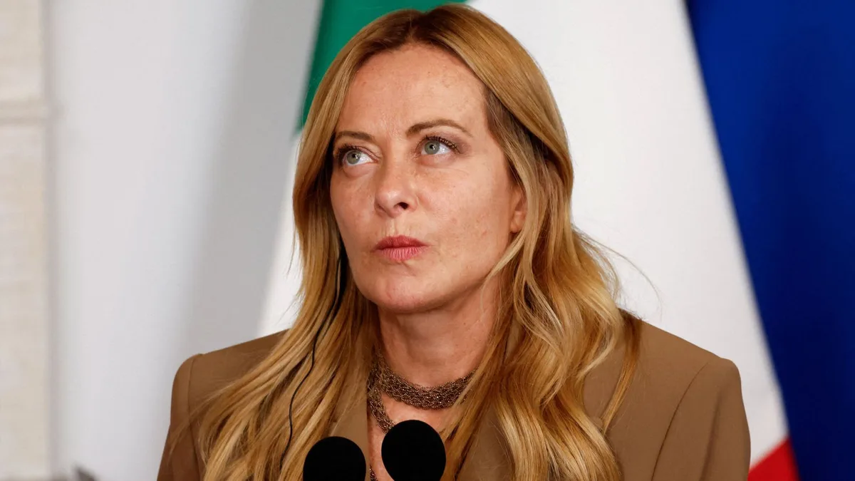 Italia prorroga otros 15 días, por segunda vez, los controles a viajes desde España