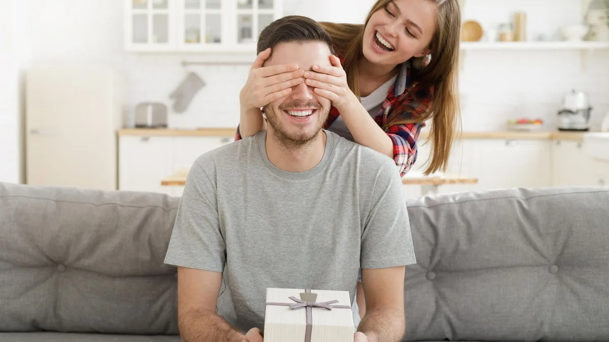 Geschwisterliebe: Geschenke für den Bruder: Zehn praktische Ideen für ahnungslose Geschwister