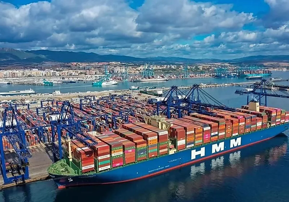 Los puertos españoles se juegan 400 millones al año en los atascos de los camiones