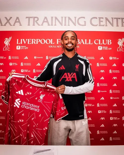 Iraola, hints at Barcola's debut for Liverpool