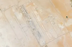 Ataques mantêm aeroporto de capital saudita fechado esta semana