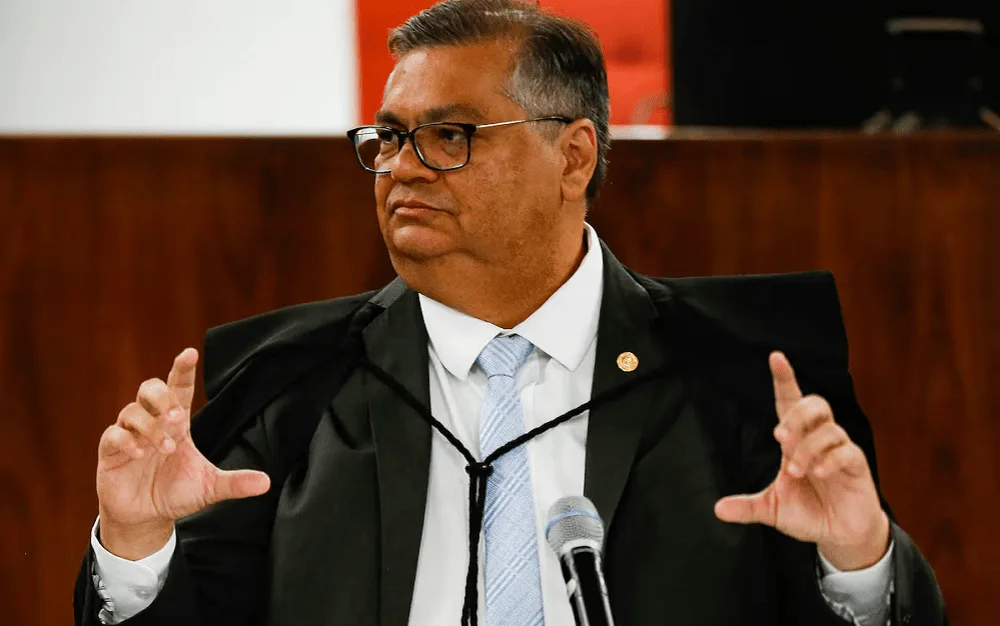 Entidades citam preocupação com operação contra fonte de reportagem sobre Dino
