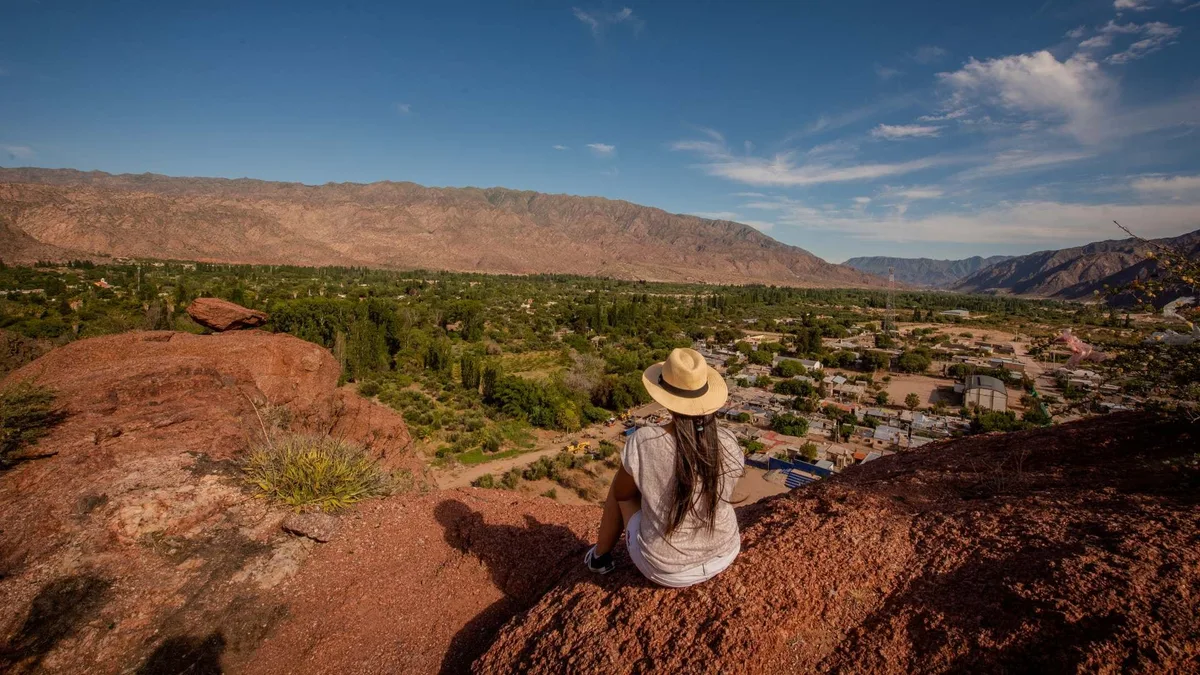 Viajaron 3,5% más turistas durante el fin de semana largo, pero se redujo el impacto económico