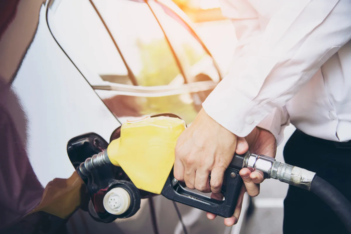 Governo prorroga subvenção para gasolina com base em MP