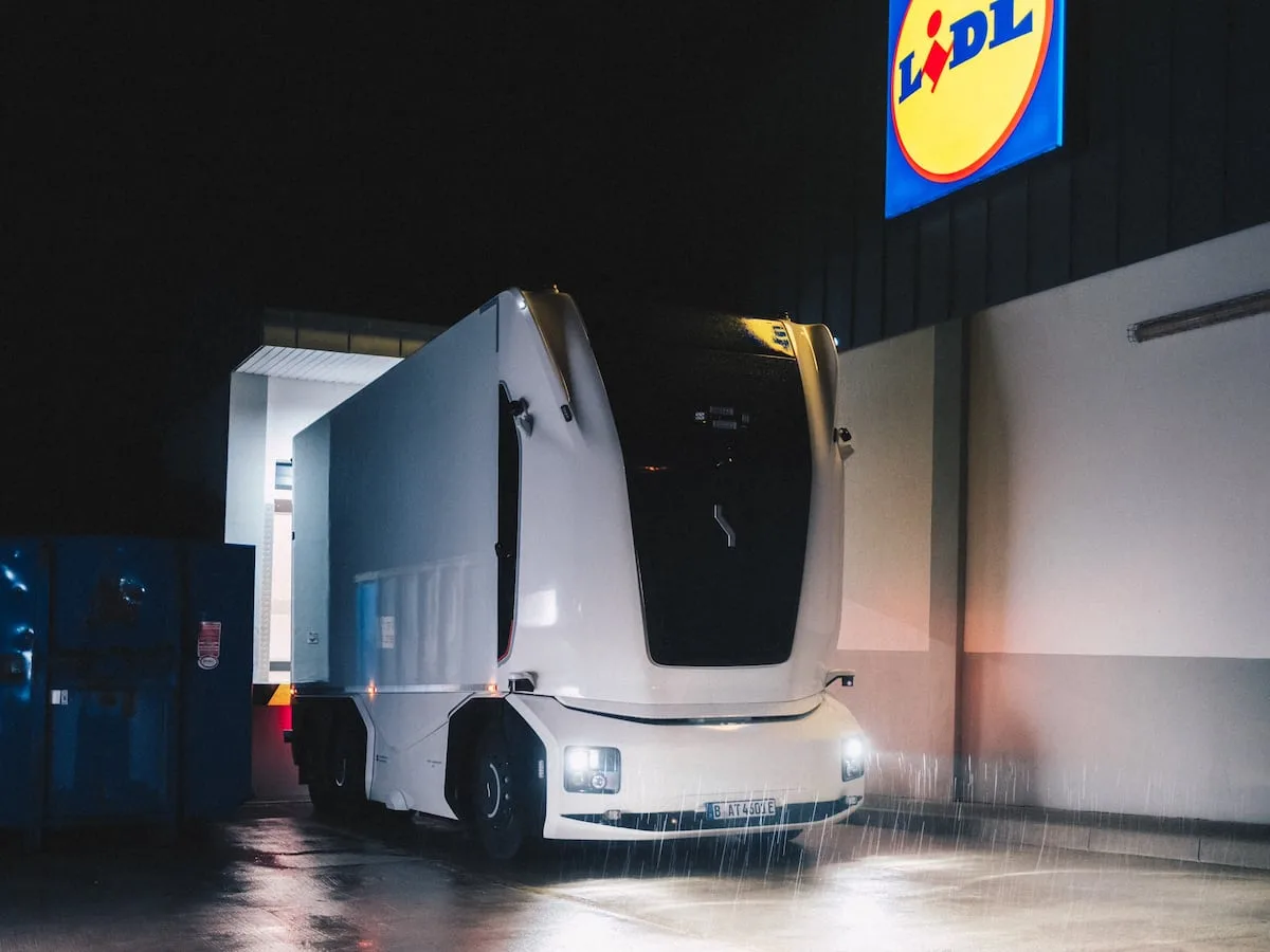 Einride and Lidl deploy first cabless autonomous truck in Germany