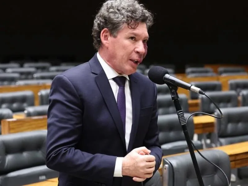 MP da taxa das blusinhas: Comissão é antecipada e votação será terça