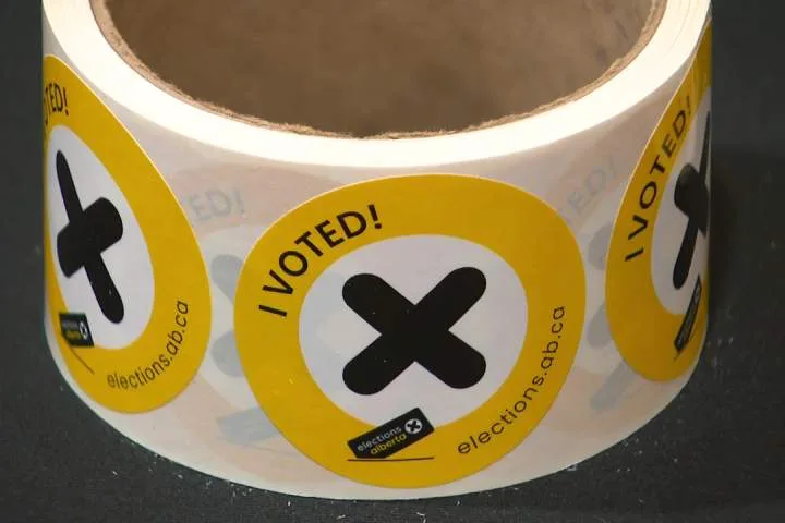 Judge rejects NDP court challenge on Alberta’s ‘temporary’ voter list changes