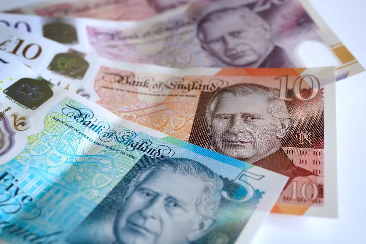 Financial watchdog warns savers could lose everything in high-risk online adverts