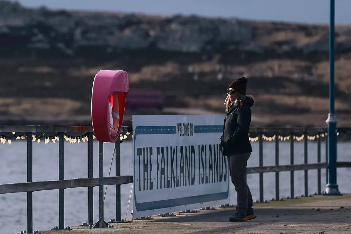 Malvinas: vecinos y aliados de la Argentina continúan con sus negocios en las islas