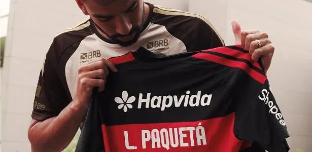 Lucas Paquetá muda de número no Flamengo e assume camisa histórica