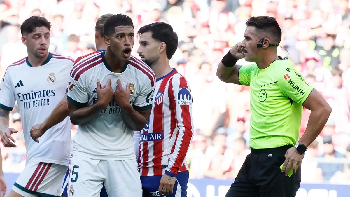Ya conoce el expediente disciplinario del partido entre el Atlético y el Real Madrid: varios sancionados y un partido para Huijsen por la expulsión