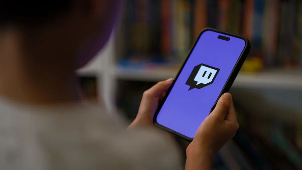 Amazon começa a treinar IA com conteúdos da Twitch; saiba como evitar