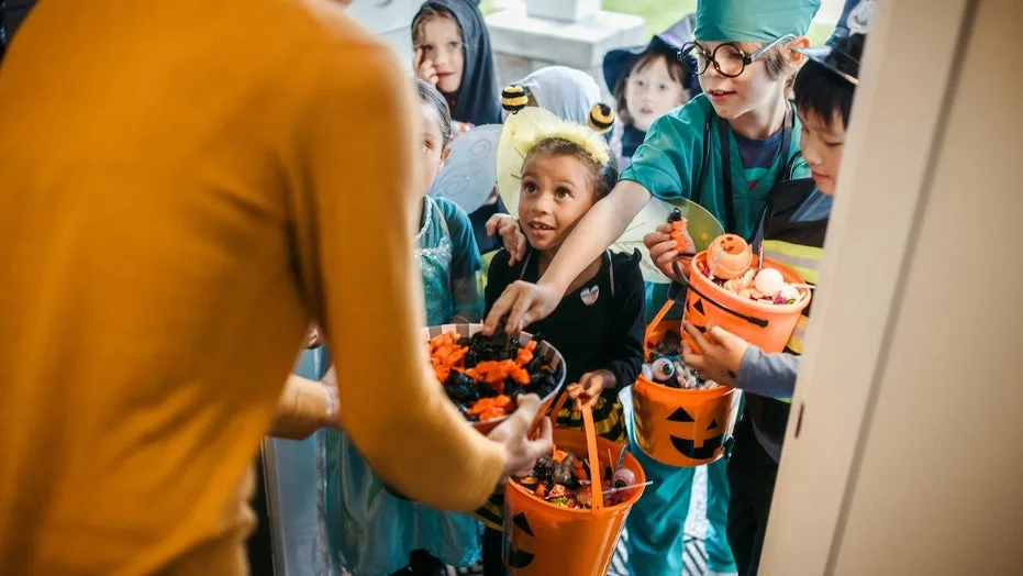 FOX readers can get 5 pounds of bulk Halloween candy for $20 with free shipping