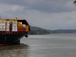 Sonst im Schnitt 55.000 Dollar: Panamakanal: Tanker zahlt Millionensumme für Durchfahrt