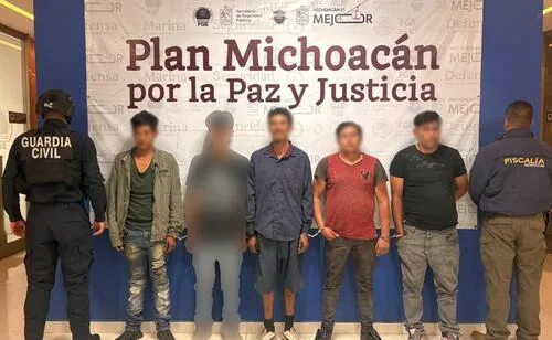 Detienen en Michoacán a cinco presuntos integrantes de "La Venada"; entre los detenidos está "La Goma", objetivo prioritario