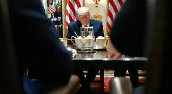 Justiça dos EUA suspende anúncios de Trump financiados com fundos públicos