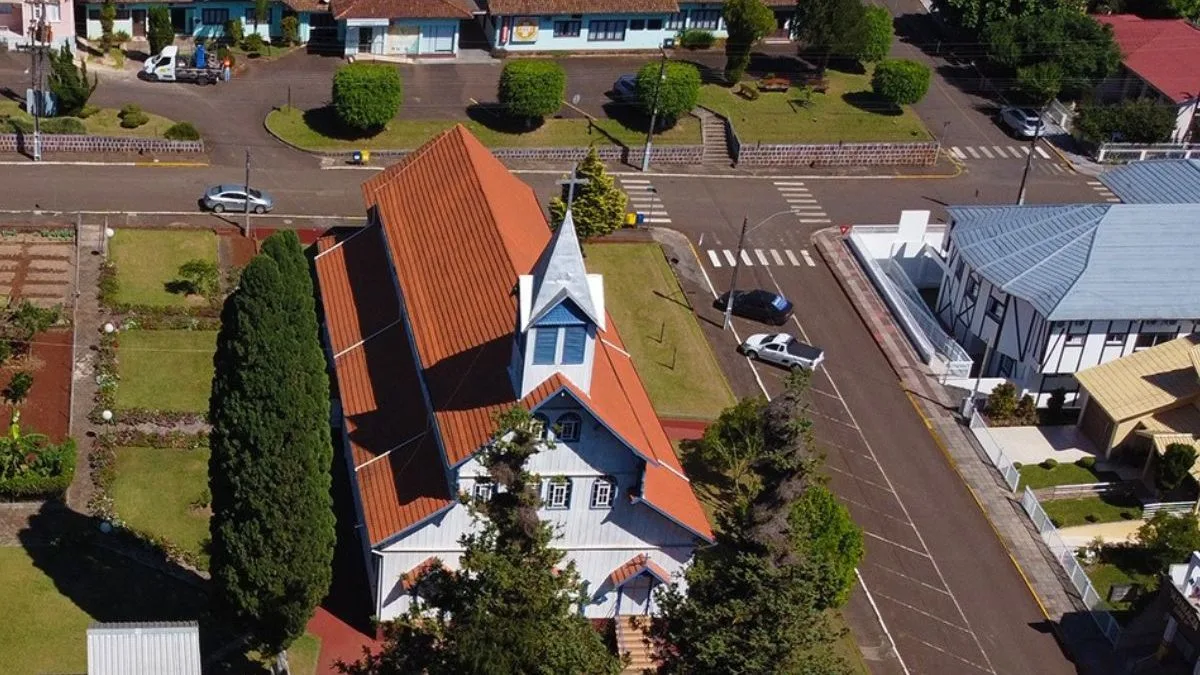 ‘Era preciso ser alemão e católico’: a cidade de SC com 6 mil moradores onde 93% fala idioma estrangeiro e quase 100% segue a mesma fé