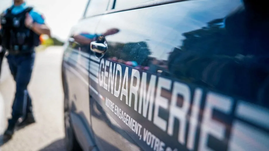 INFO ICI MAINE : un homme tire sur deux personnes en pleine rue à La Flèche