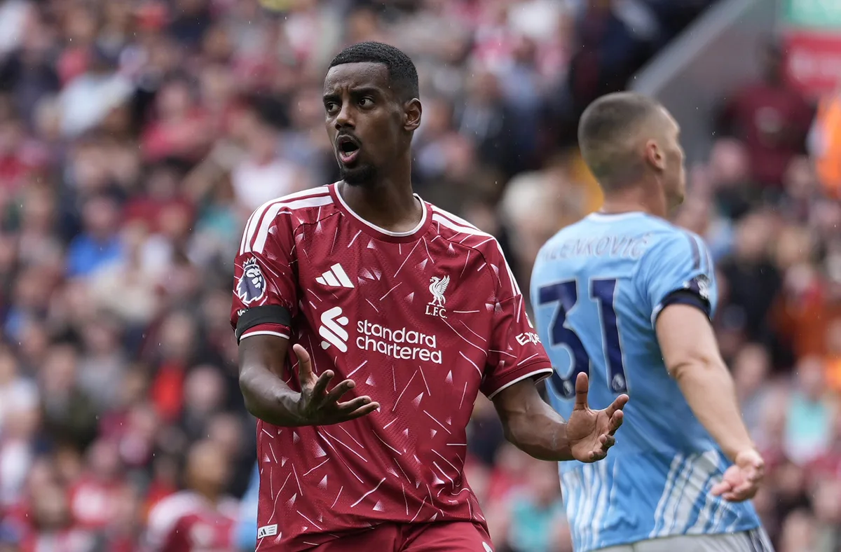 Liverpool empata com Nottingham Forest e segue sem vencer na Premier League