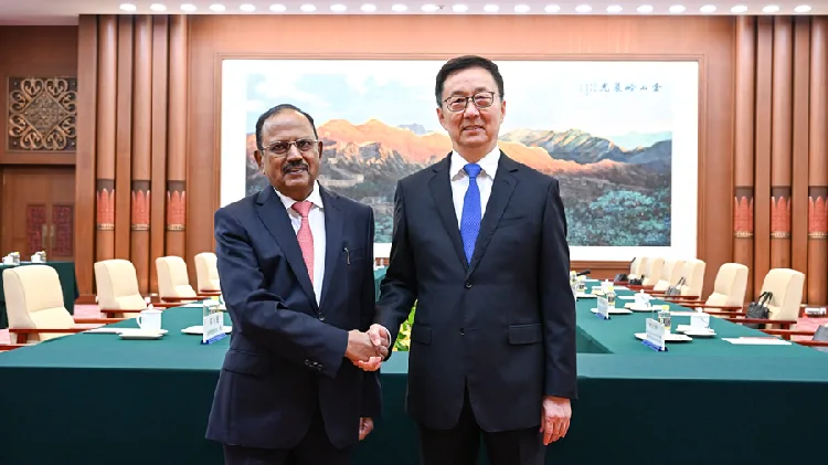Chinese vice president meets Indian national security advisor