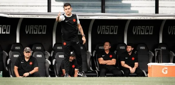 De 'faz-tudo' a finalista: técnico luta por taça inédita no sub-20 do Vasco
