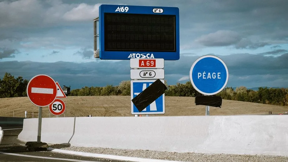 Autoroutes : 10,20 euros pour l'A69, les péages deviennent-ils trop chers pour les automobilistes ?