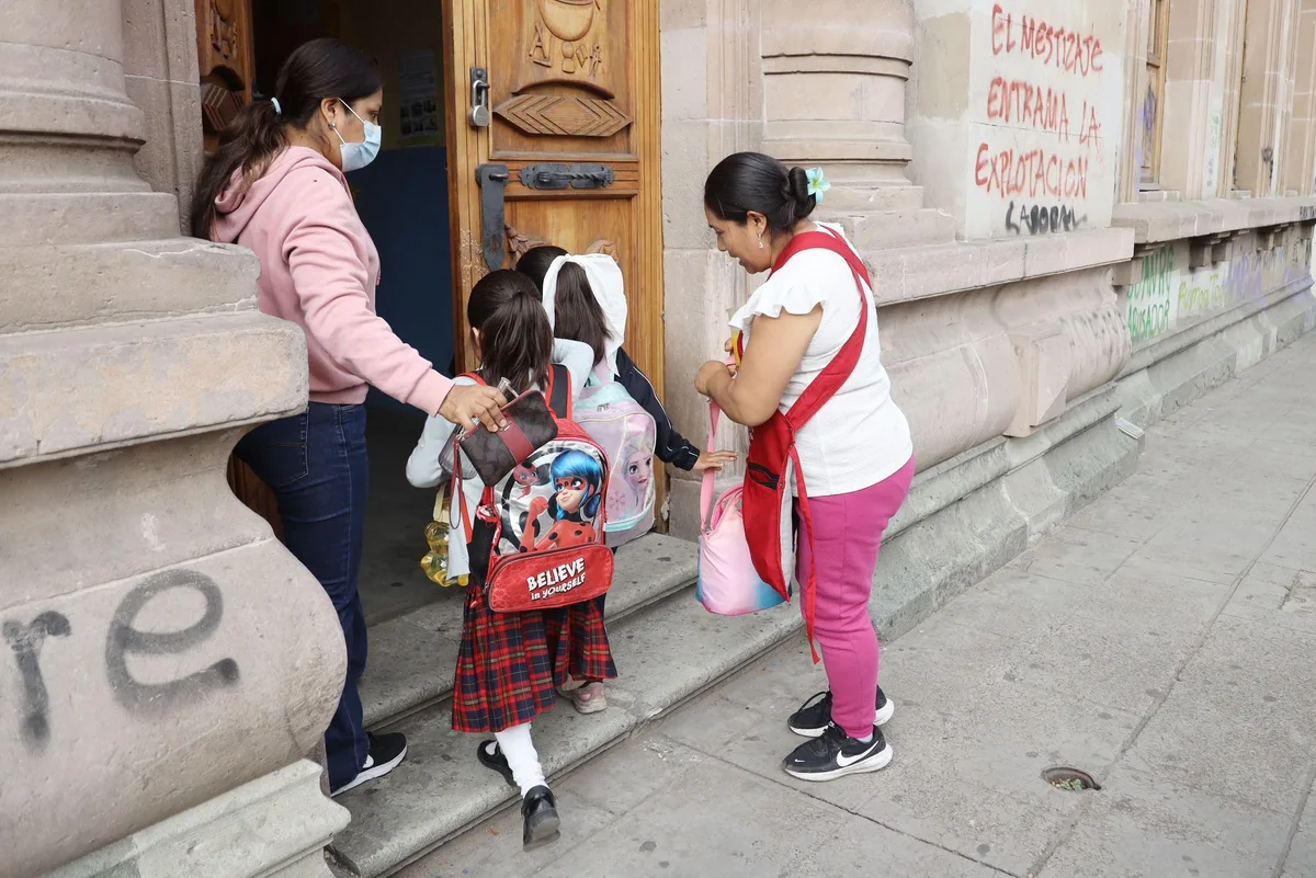 El impacto financiero del regreso a clases: útiles y uniformes rebasan la inflación general