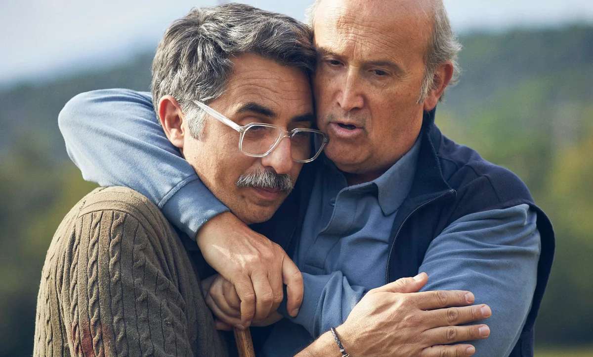 "Una premisa insólita": La película española sobre bucles temporales que supone el debut de Berto Romero en el cine como guionista