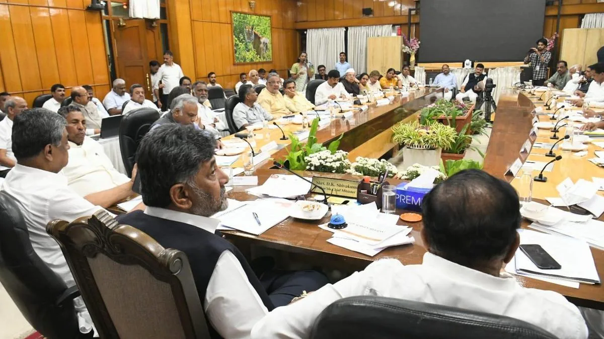 Karnataka Chief Minister holds meeting with party legislators