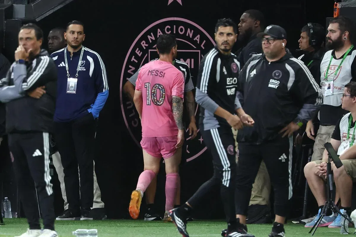 Messi é multado pela MLS após tapa em adversário durante jogo do Inter Miami