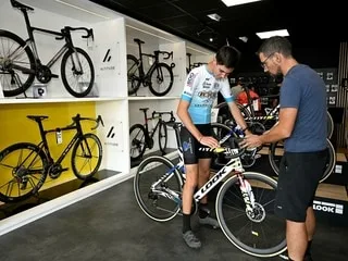 « Un beau vélo est un marqueur social » : le vélo est-il vraiment devenu un sport de riche ?
