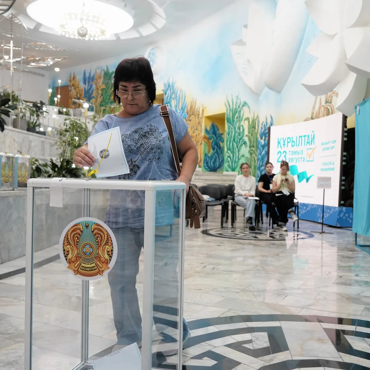 Zentralasien - Ex-Sowjetrepublik Kasachstan wählt neu geschaffenes Parlament