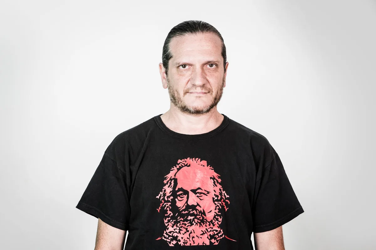 La reflexión de Descartes sobre la duda y la existencia: “Si no pienso, luego me doy cuenta que tengo que estar existiendo, porque si yo no existo, no pienso”